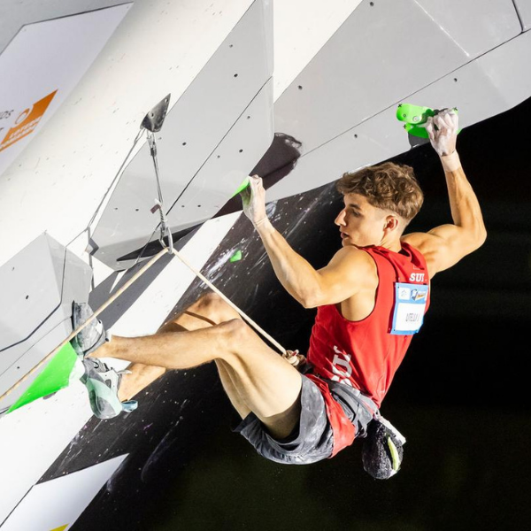 Jonas Utelli - Sportklettern